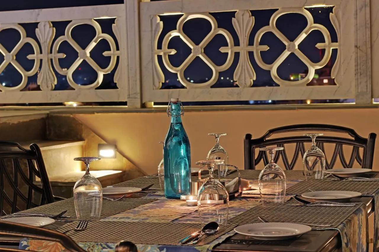 **** Hotel Jhadol Vijay Vilas Near Lake Pichola Udaipur India