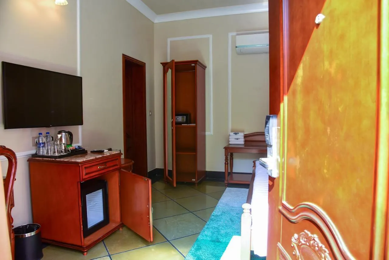 Jhadol Vijay Vilas Near Lake Pichola Udaipur 4*,